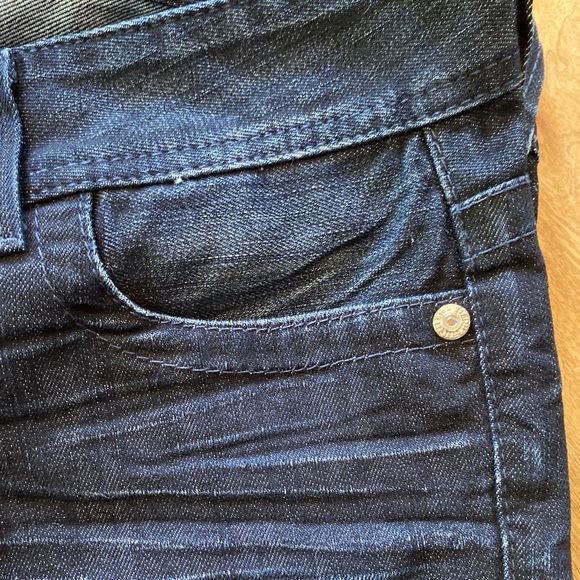 LIKE NEW Guess Premium Straight Leg Jeans - Picture 4 of 8